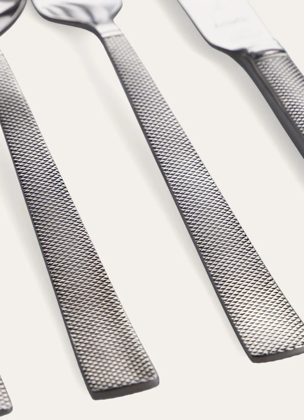 New Bouchara COFFRET DE 4 CUILLÈRES À SOUPE GRIS ARGENTÉ