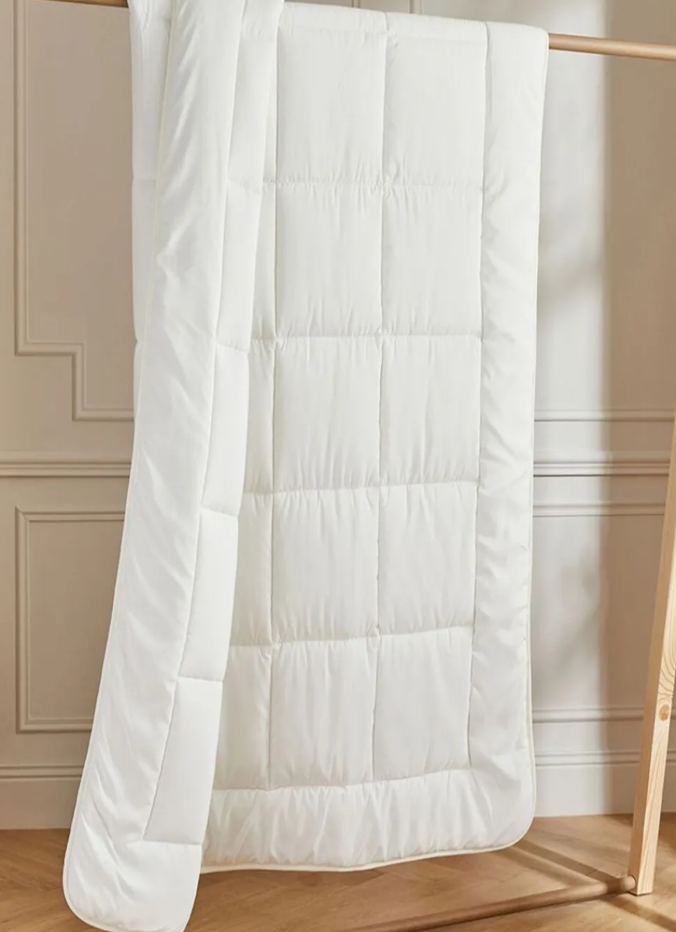 Best Bouchara COUETTE TEMPERÉE EN POLYESTER BLANC