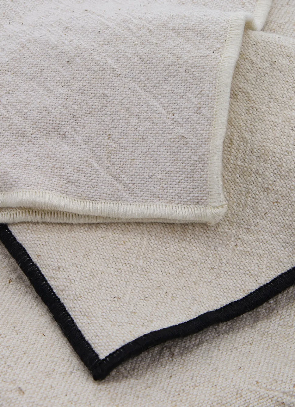 Sale Bouchara COUSSIN UNI COTON-LIN AVEC BOURDON CONTRASTÉ ÉCRU/BLANC CASSÉ