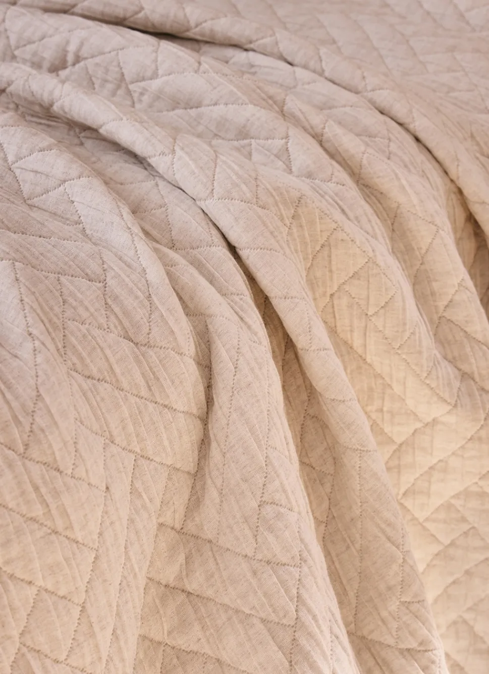 Discount Bouchara COUVRE LIT MATELASSÉ CHEVRONS RAVEL ÉCRU