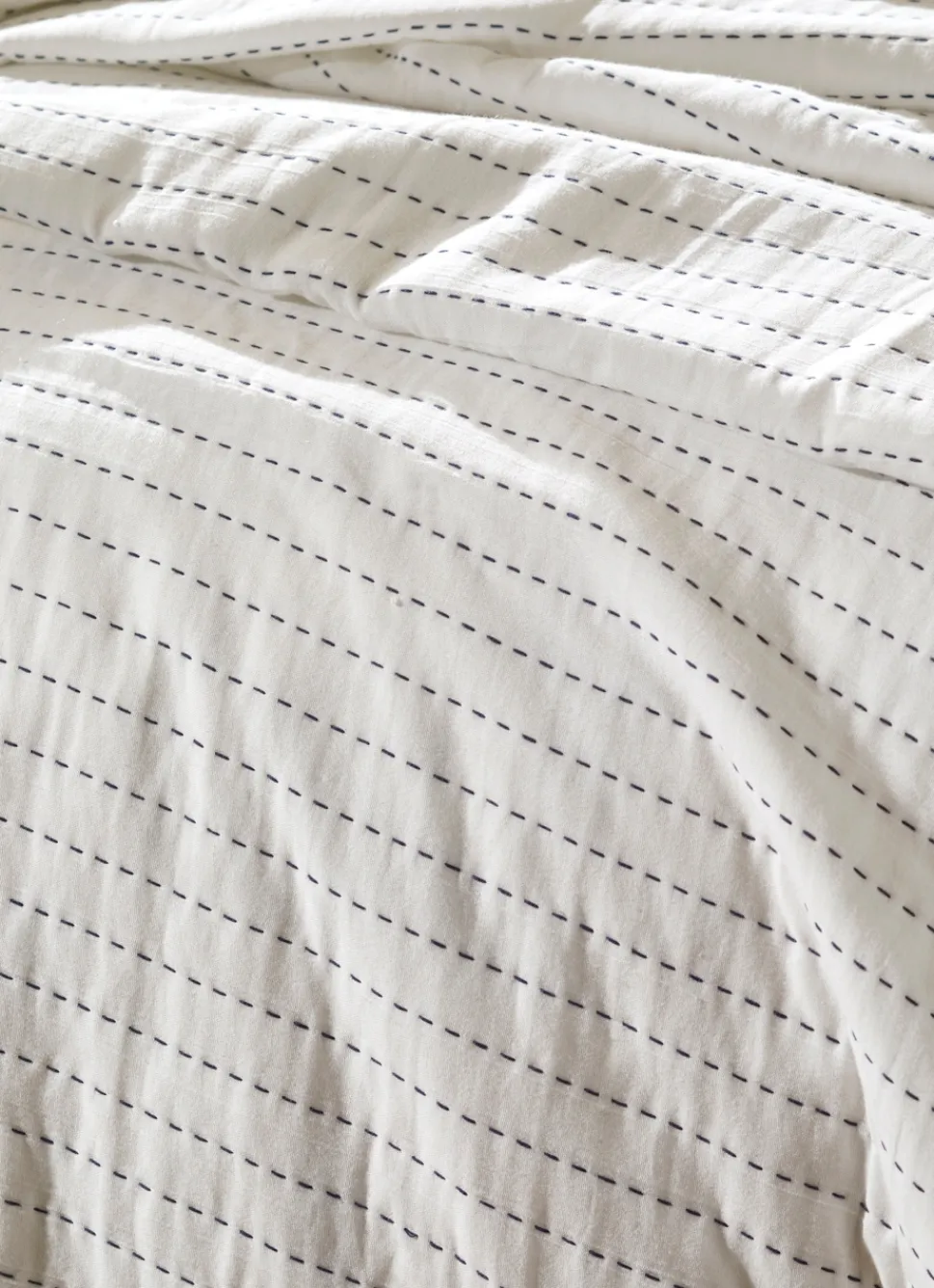 Best Bouchara COUVRE LIT MATELASSÉ EREVAN ÉCRU / MARINE