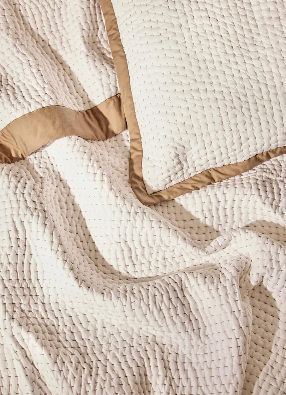 Bouchara COUVRE-LIT PIQUÉ DE COTON FINITION SATIN DE COTON BRONZE