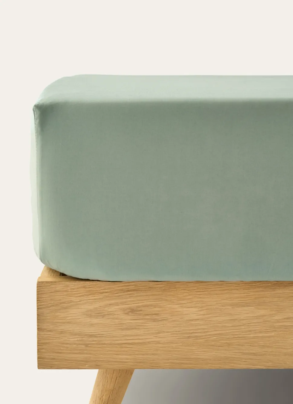 Bouchara DRAP HOUSSE UNI EN PERCALE DE COTON VERT DE GRIS