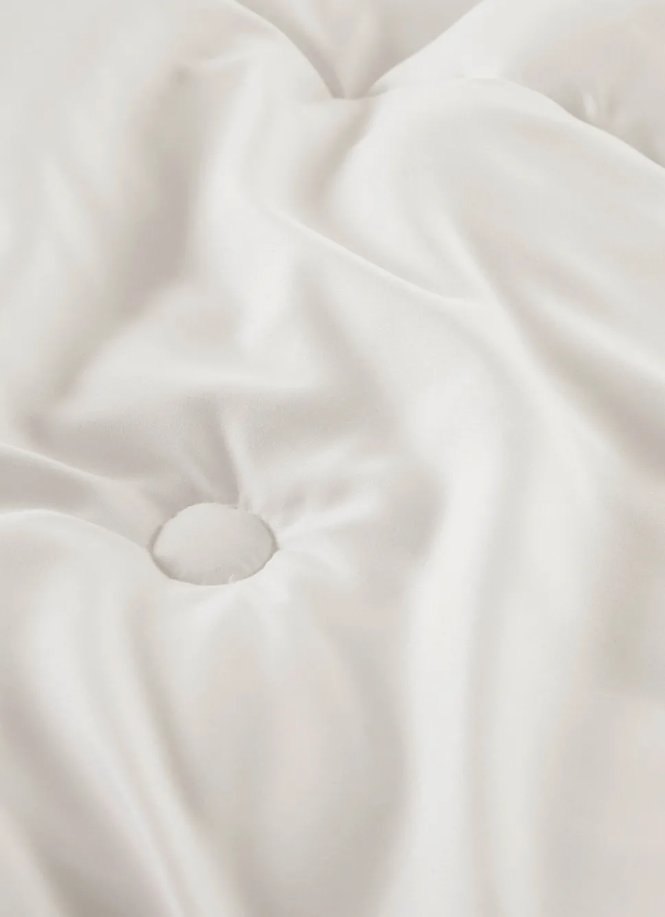 Sale Bouchara ÉDREDON DE GARNISSAGE MOELLEUX BOUT DE LIT BLANC