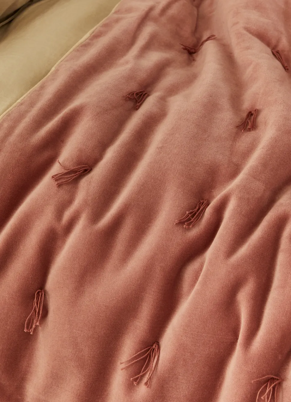 Best Bouchara ÉDREDON EN VELOURS GANSÉ D'UN BIAIS CONTRASTÉ ROSE ACAJOU