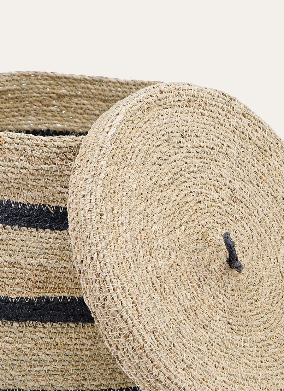 Online Bouchara GRAND PANIER EN FIBRES NATURELLES AVEC COUVERCLE NATUREL / NOIR