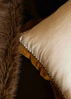 Sale Bouchara HOUSSE DE COUSSIN TEXTURÉE FINITION EN VELOURS ECRU