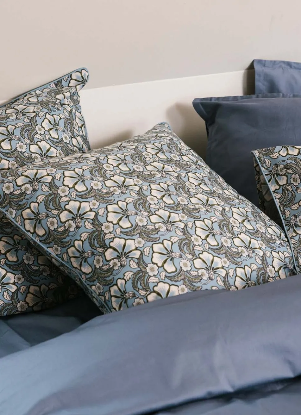 Sale Bouchara LOT DE 2 TAIES EN SATIN IMPRIMÉ FLORAL SOLENE BLEU
