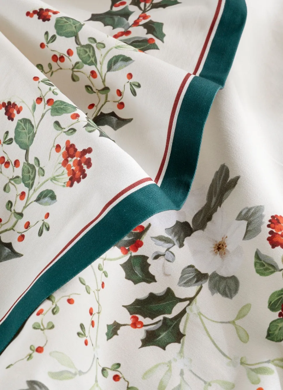 Outlet Bouchara NAPPE EN COTON IMPRIMÉ FEUILLES ET BAIES MULTICOLORE