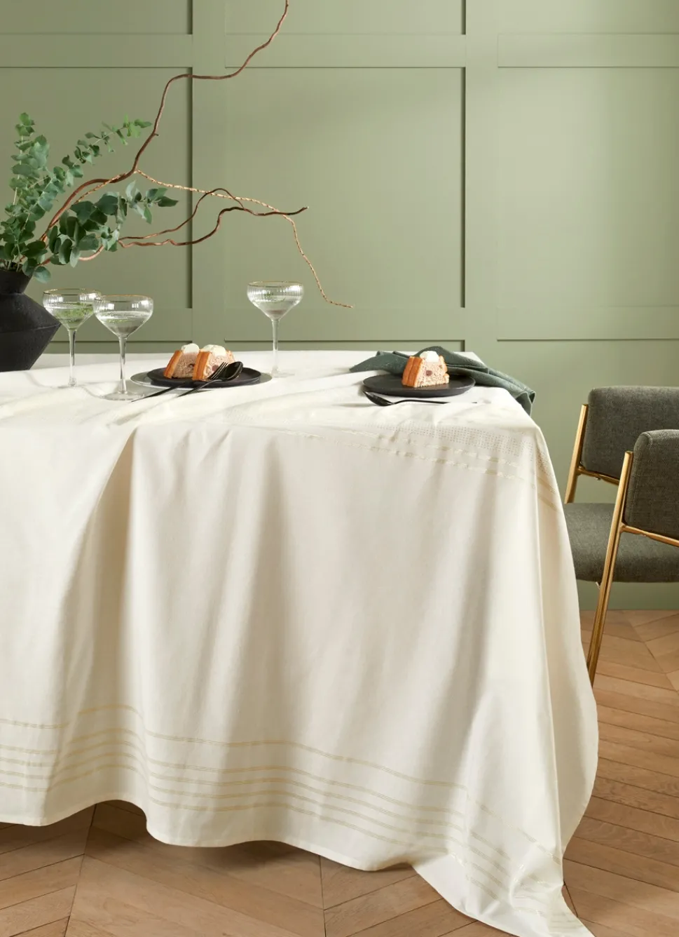 Discount Bouchara NAPPE EN COTON TISSAGE CARREAUX AVEC FILS OR ECRU