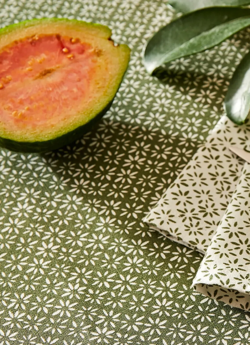 Best Bouchara NAPPE ENDUITE RONDE MOTIF FANTAISIE vert