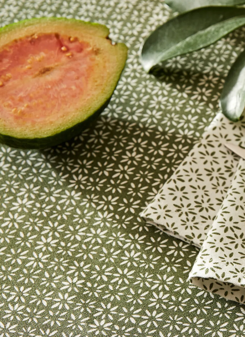 Clearance Bouchara NAPPE RONDE EN COTON ENDUIT IMPRIMÉ PETITES FLEURS KAKI/BLANC