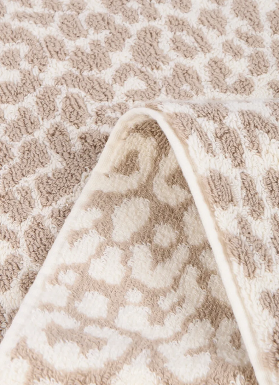 Bouchara TAPIS DE BAIN EN BOUCLETTE À MOTIF LÉOPARD BEIGE CLAIR